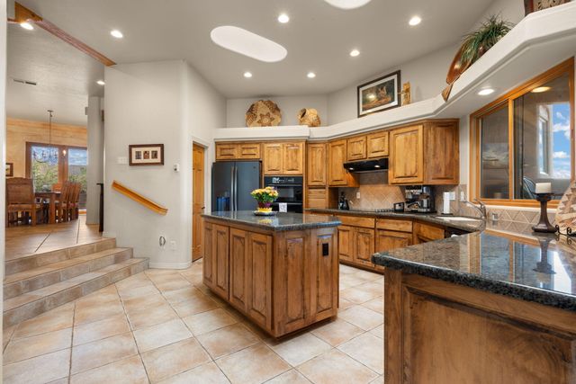 13723 Apache Plume Place NE, Albuquerque, NM 87111