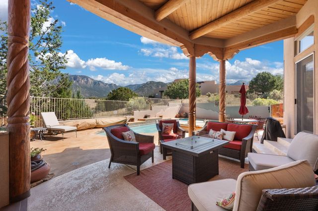 13723 Apache Plume Place NE, Albuquerque, NM 87111