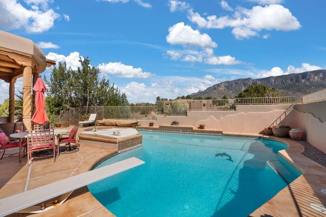 13723 Apache Plume Place NE, Albuquerque, NM 87111