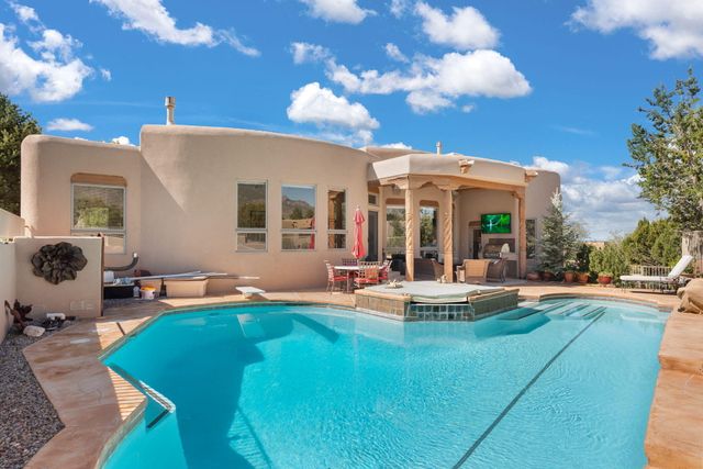 13723 Apache Plume Place NE, Albuquerque, NM 87111