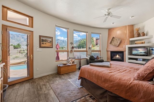 13723 Apache Plume Place NE, Albuquerque, NM 87111