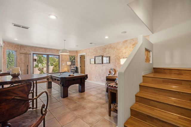 13723 Apache Plume Place NE, Albuquerque, NM 87111