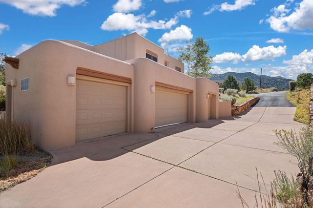 13723 Apache Plume Place NE, Albuquerque, NM 87111