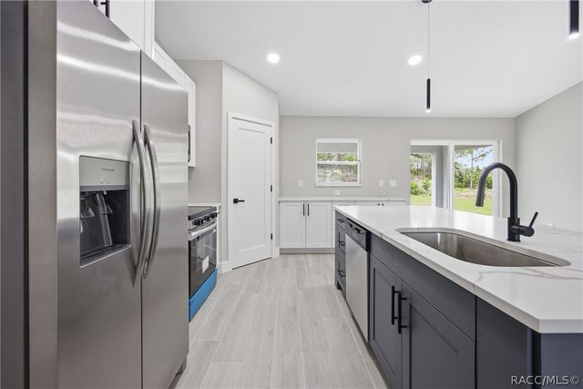 3086 W Hampshire Boulevard, Citrus Springs, FL 34433