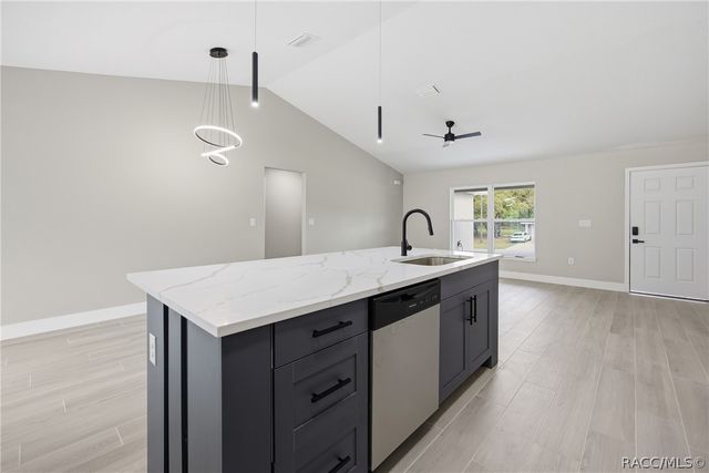 3086 W Hampshire Boulevard, Citrus Springs, FL 34433