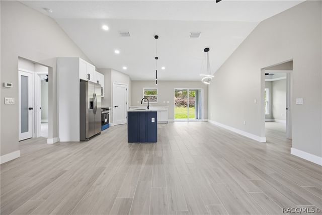 3086 W Hampshire Boulevard, Citrus Springs, FL 34433