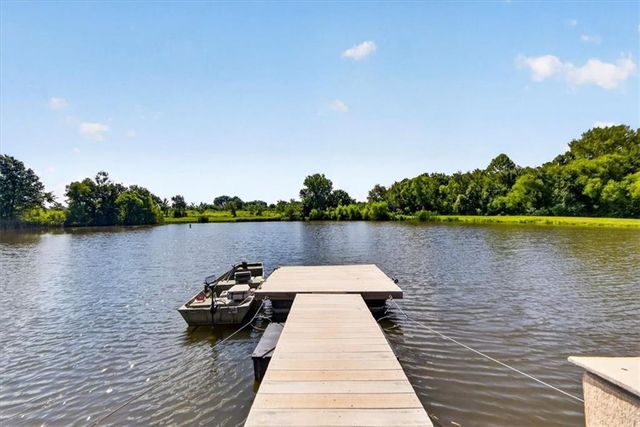 26025 Metcalf Road, Louisburg, KS 66053