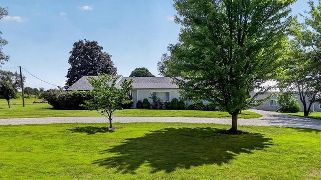 26025 Metcalf Road, Louisburg, KS 66053