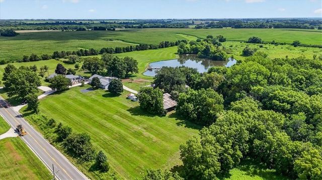 26025 Metcalf Road, Louisburg, KS 66053