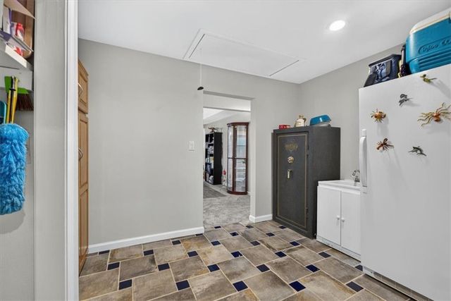 26025 Metcalf Road, Louisburg, KS 66053