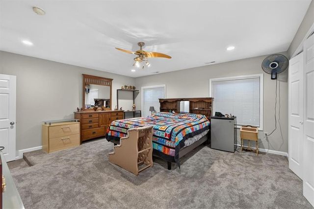 26025 Metcalf Road, Louisburg, KS 66053
