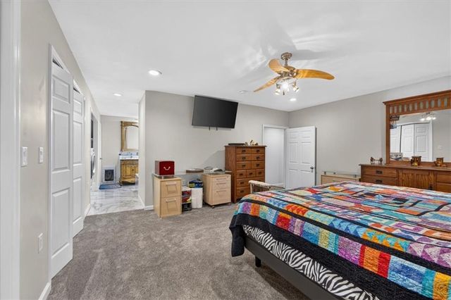 26025 Metcalf Road, Louisburg, KS 66053
