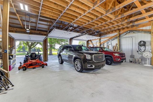 26025 Metcalf Road, Louisburg, KS 66053