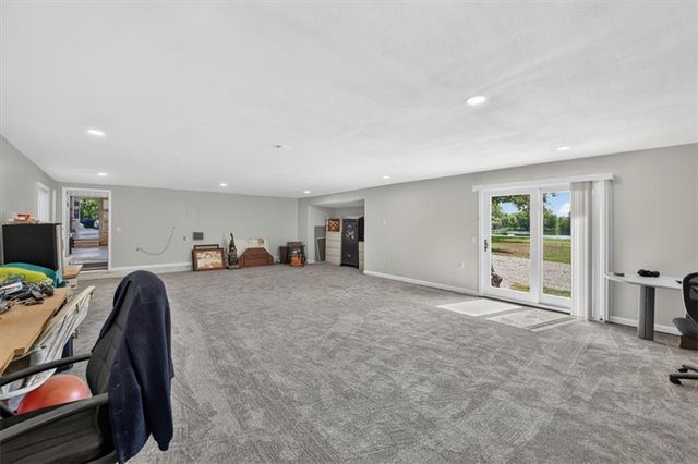 26025 Metcalf Road, Louisburg, KS 66053