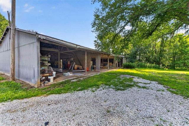 26025 Metcalf Road, Louisburg, KS 66053