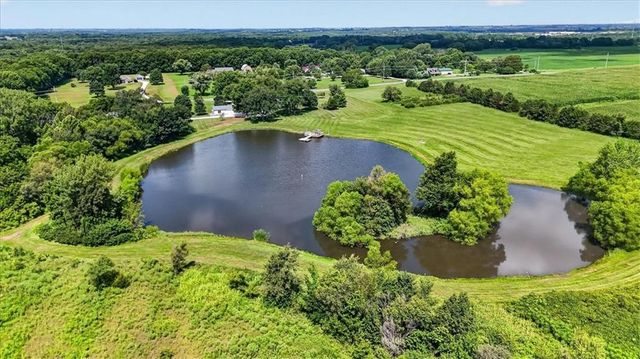 26025 Metcalf Road, Louisburg, KS 66053