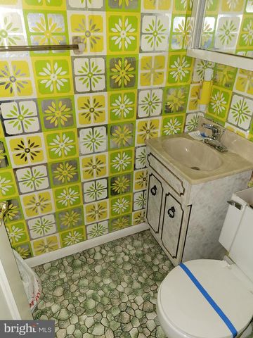 227 RIDGEFIELD RD, Philadelphia, PA 19154