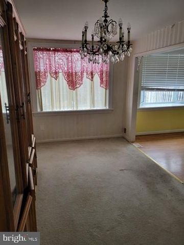 227 RIDGEFIELD RD, Philadelphia, PA 19154