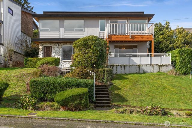 913 Lake Washington Boulevard S, Seattle, WA 98144