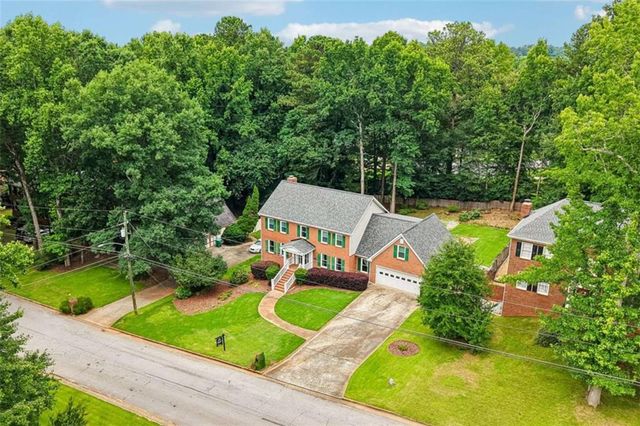 1184 Staples Drive, Lilburn, GA 30047