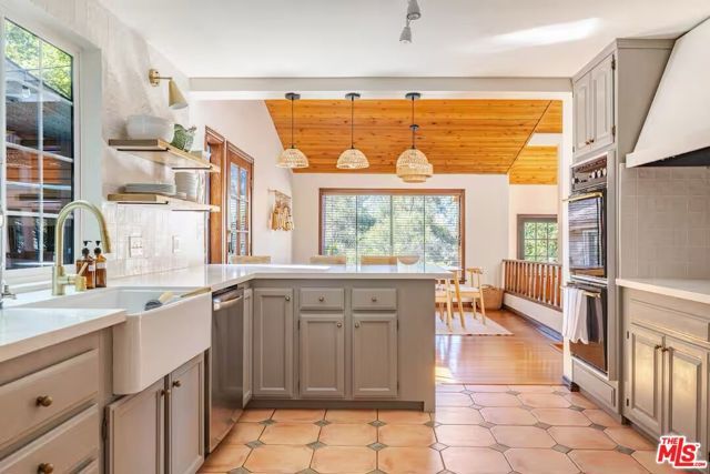 178 Muerdago Road, Topanga (los Angeles), CA 90290