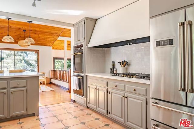 178 Muerdago Road, Topanga (los Angeles), CA 90290