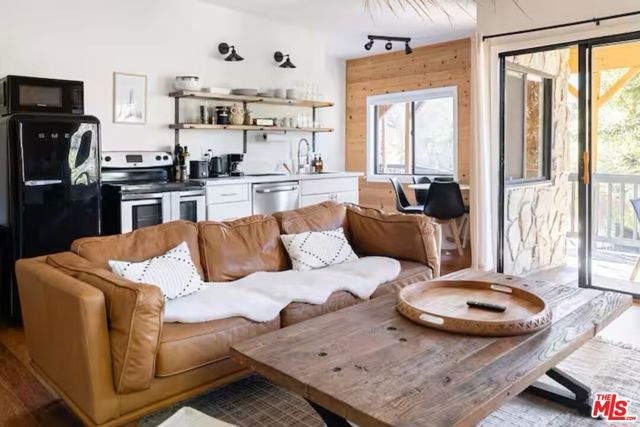 178 Muerdago Road, Topanga (los Angeles), CA 90290