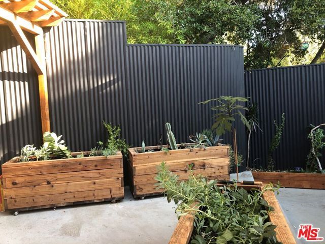 178 Muerdago Road, Topanga (los Angeles), CA 90290
