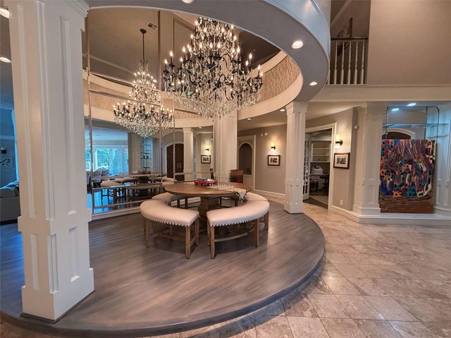 2819 Cedar Woods Place, Houston, TX 77068