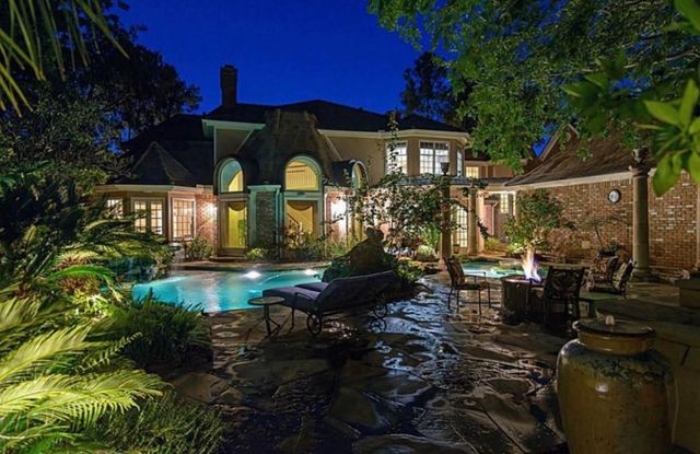 2819 Cedar Woods Place, Houston, TX 77068