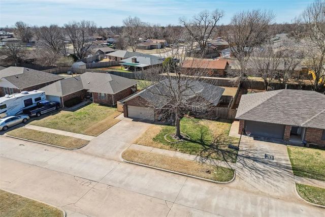 611 S Forest Drive, Mustang, OK 73064