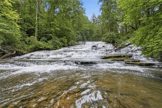 472 Glenridge Drive, Cleveland, GA 30528