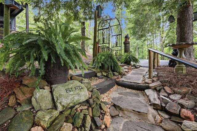 472 Glenridge Drive, Cleveland, GA 30528