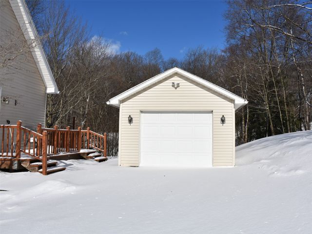 906 ERIE Street, Saegertown, PA 16433