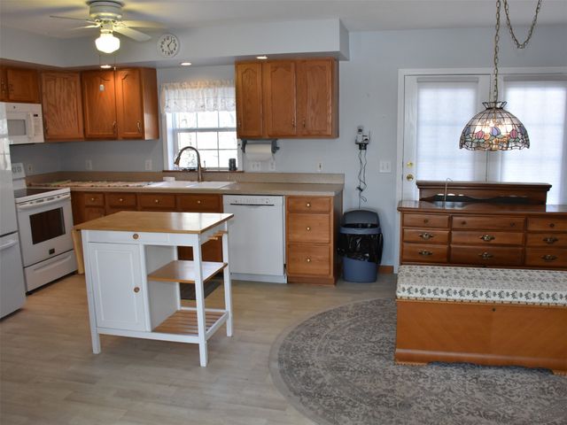 906 ERIE Street, Saegertown, PA 16433