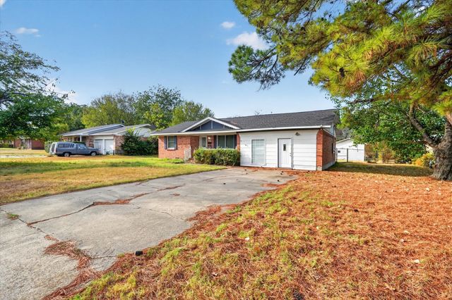 821 Circle Drive, Terrell, TX 75160