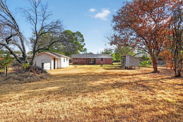 821 Circle Drive, Terrell, TX 75160