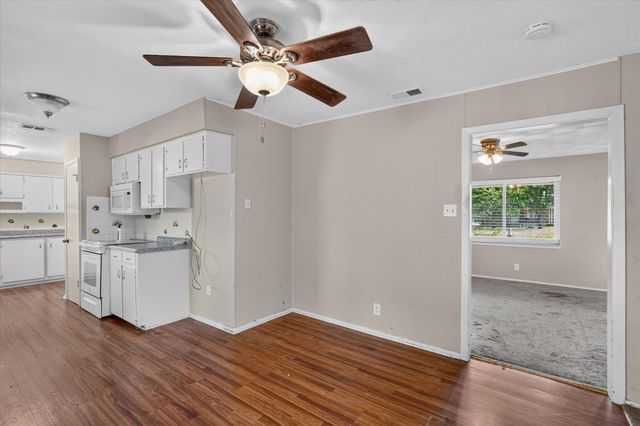 821 Circle Drive, Terrell, TX 75160