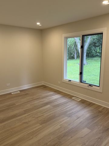 920 Eden Drive, Schaumburg, IL 60195