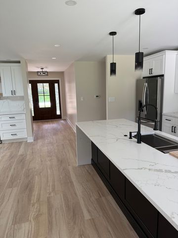920 Eden Drive, Schaumburg, IL 60195