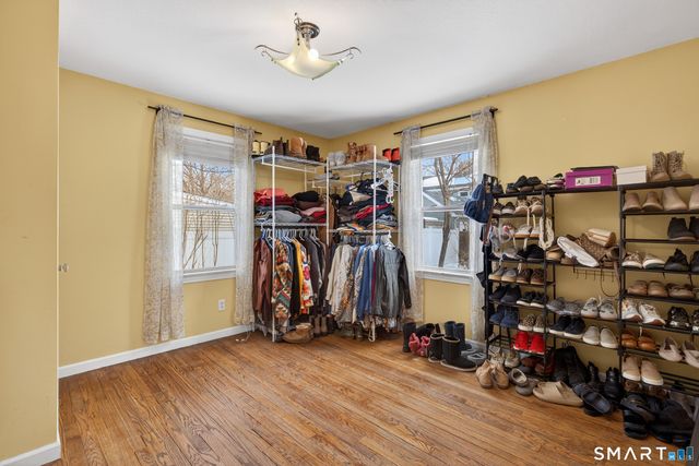 107 Glen View Terrace, New Haven, CT 06515