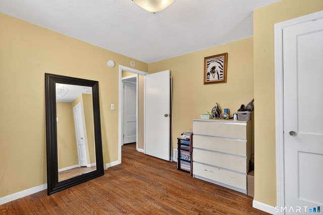 107 Glen View Terrace, New Haven, CT 06515