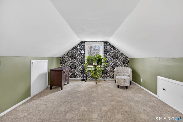 107 Glen View Terrace, New Haven, CT 06515