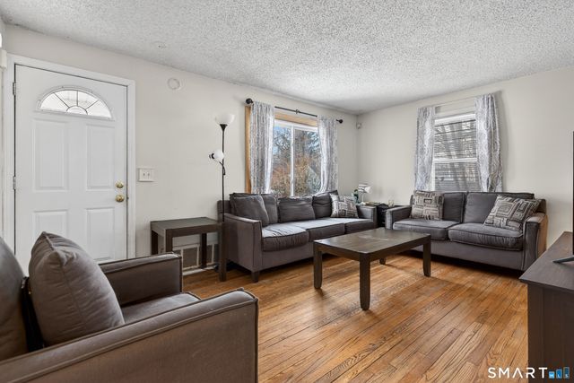 107 Glen View Terrace, New Haven, CT 06515