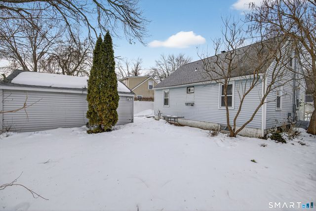 107 Glen View Terrace, New Haven, CT 06515