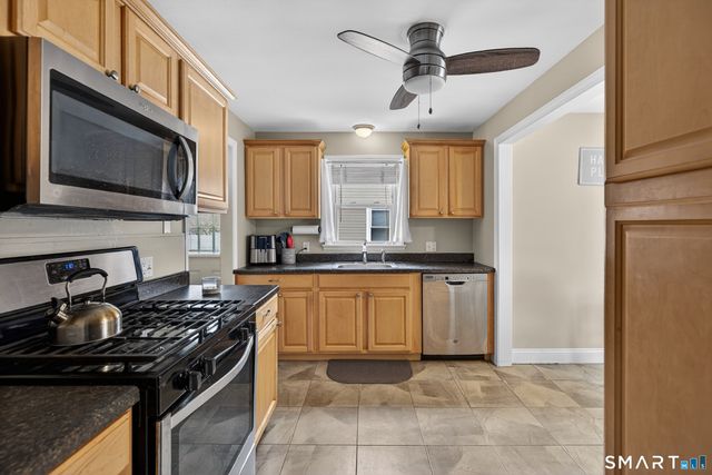 107 Glen View Terrace, New Haven, CT 06515