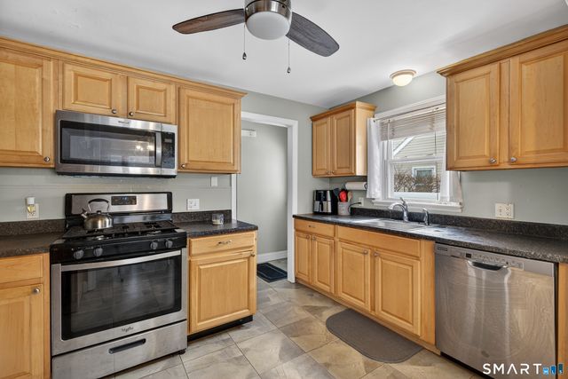 107 Glen View Terrace, New Haven, CT 06515