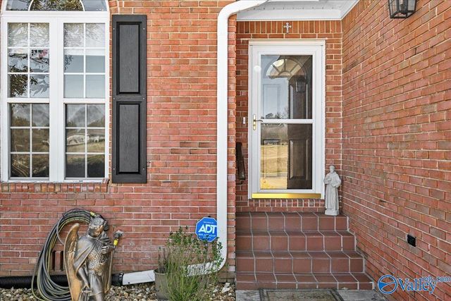 74 Saint Michael Way NE, Hanceville, AL 35077