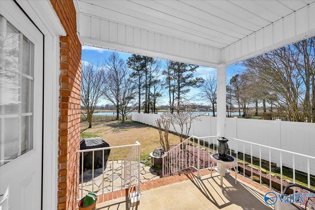 74 Saint Michael Way NE, Hanceville, AL 35077