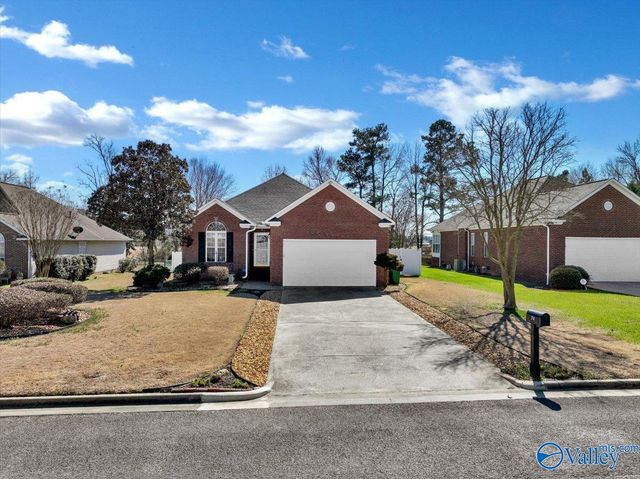 74 Saint Michael Way NE, Hanceville, AL 35077